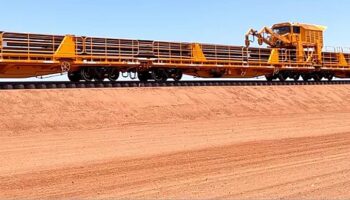 The Rio Tinto network operates an automated CRRC train for 400-meter rails transportation