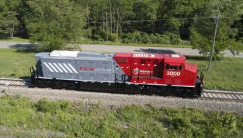 Australian companies actively purchase battery locomotives