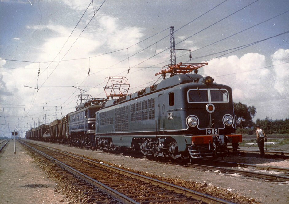 Series F electric locomotive, Soviet times