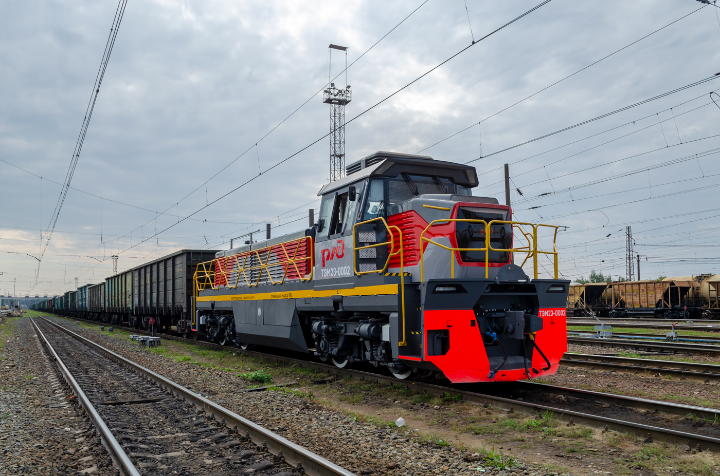 TEM23 diesel locomotive in RZD corporate colours, September 2021