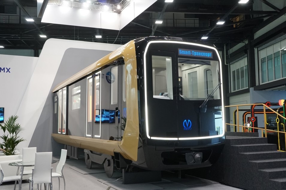 The project of the head car of a metro train for St. Petersburg, presented by TMH in 2019