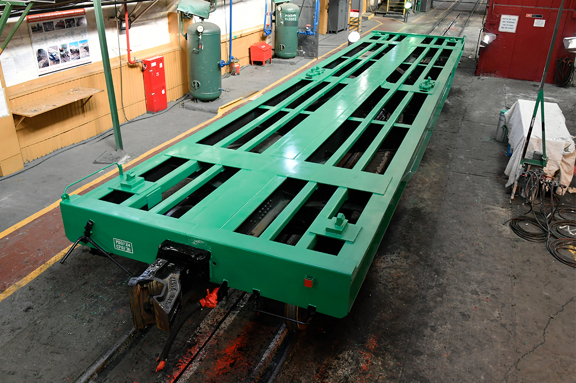 13-192-03 container flatcar manufactured by UVZ
