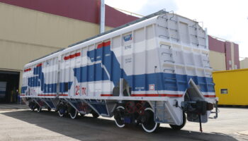 19-6978 hopper wagon by UWC pretends for the grain load world record