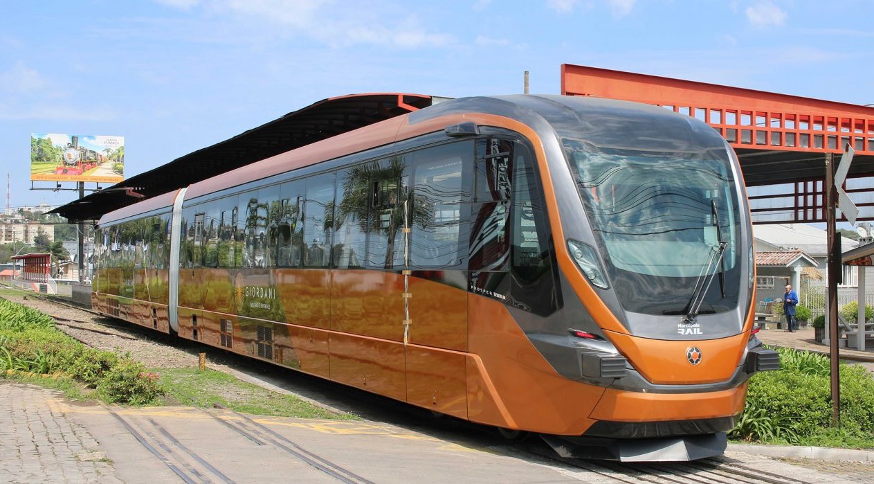 Diesel tram-train Prosper VLT on trials, September 2021