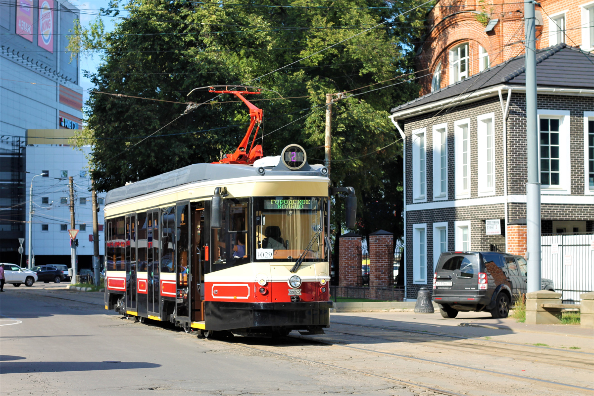 71-415R tram manufactured by Uraltransmash on the Nizhny Novgorod streets