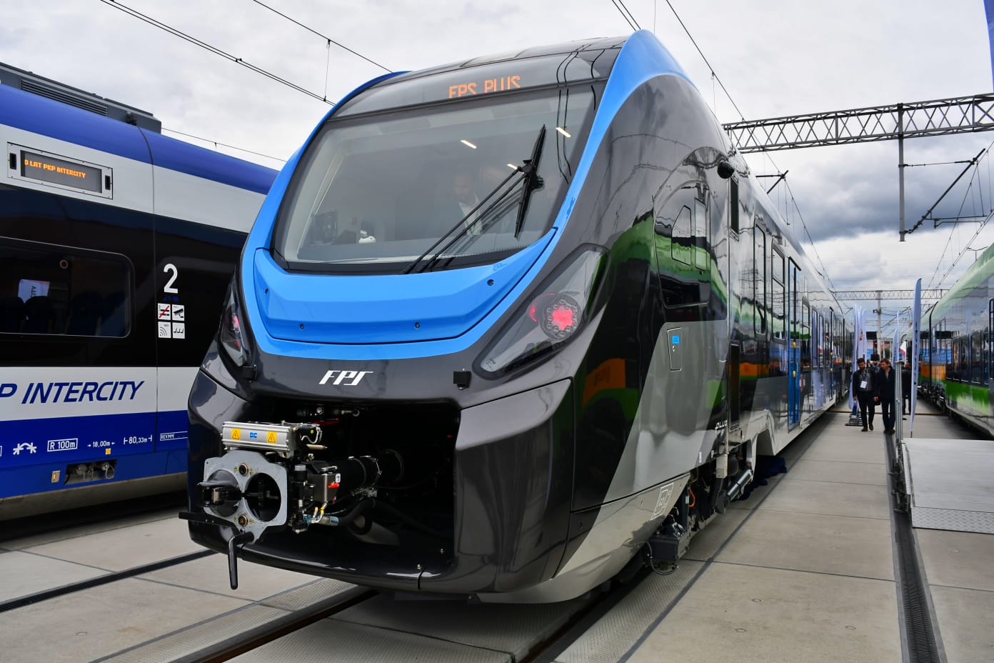 Presentation of the FPS Plus hybrid train at the TRAKO exhibition in Gdansk, 2021