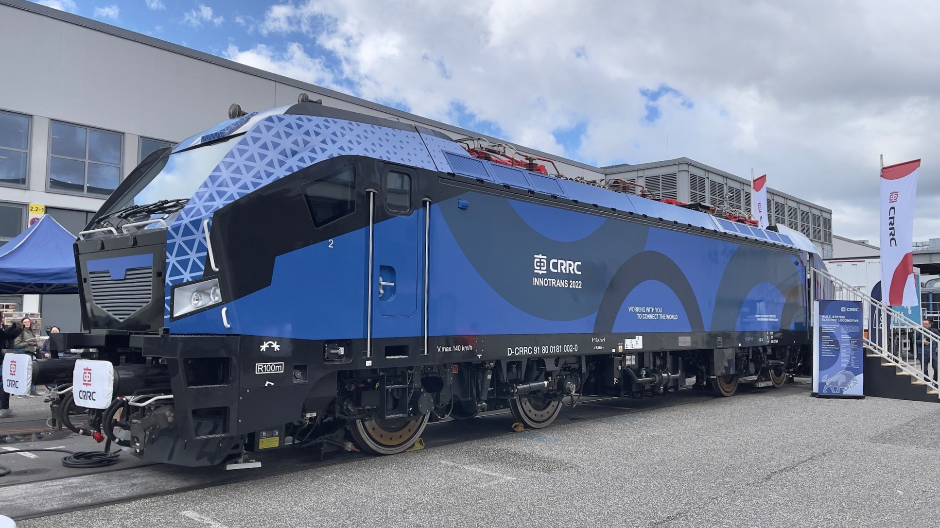 A prototype of Bison mainline DC electric locomotive by CRRC