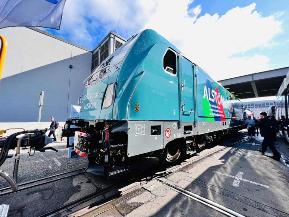 TRAXX DC electric locomotive by Alstom with last mile feature