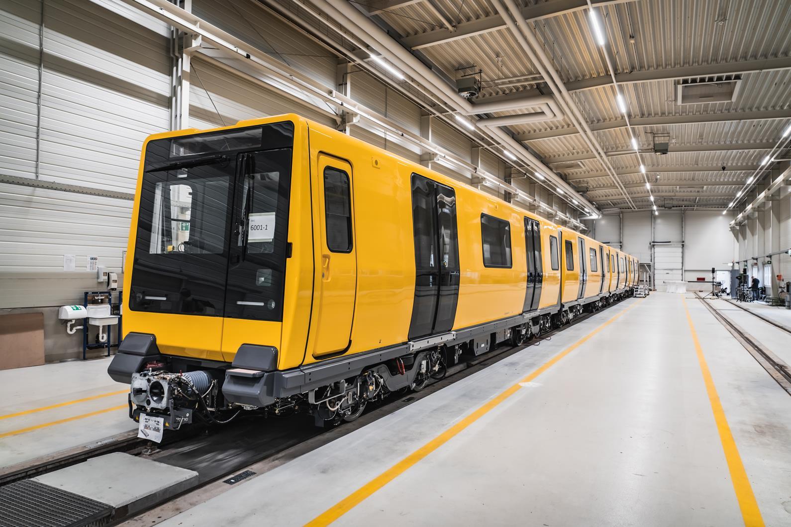 The presentation of the JK-series four-car train at the Stadler service center in Velten