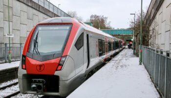 New trains by Stadler begin service in the UK