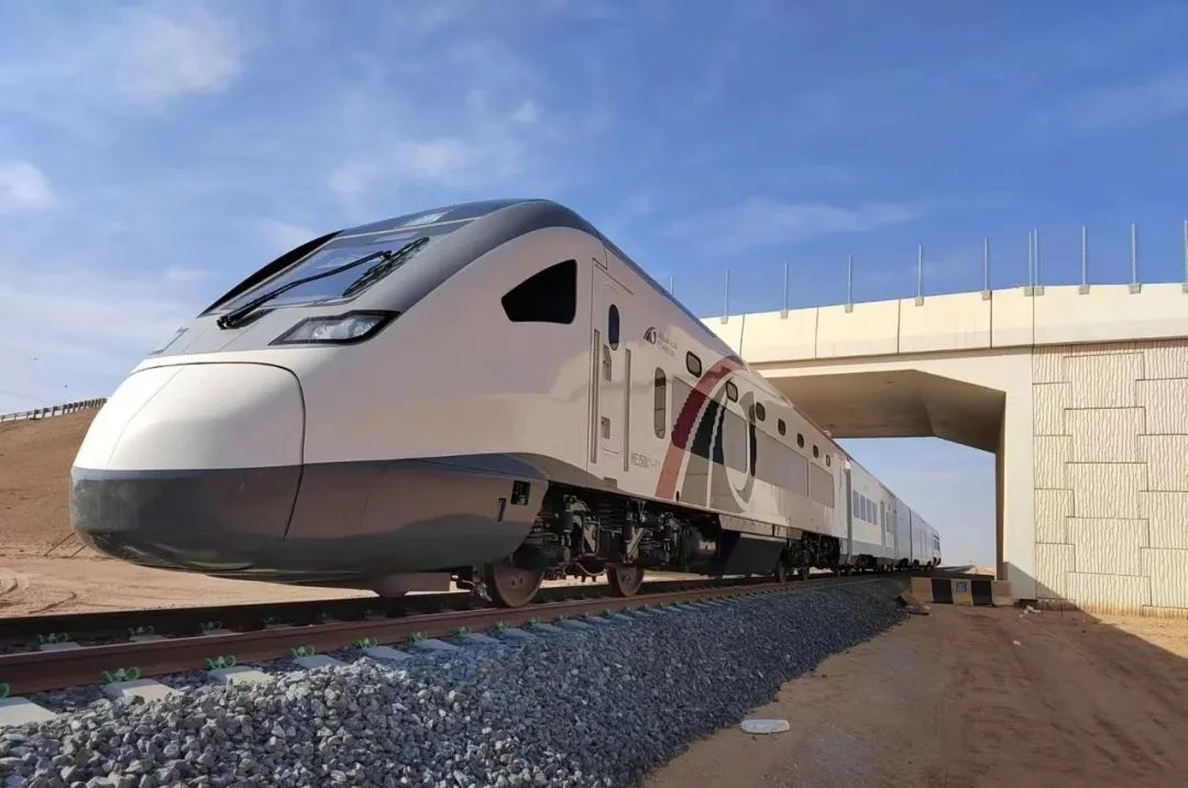 Pre-production prototype of a CRRC high-speed diesel multiple unit on tests in the UAE