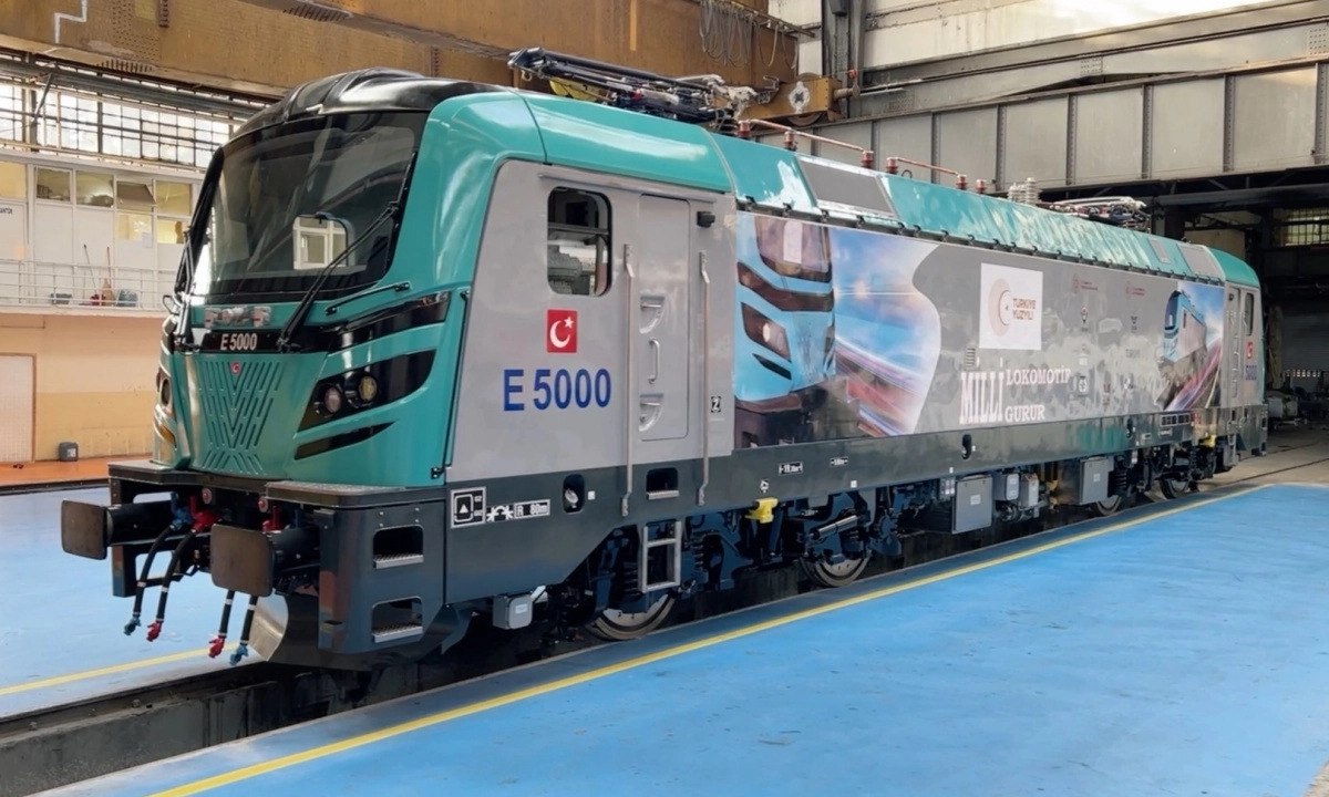 E5000 electric locomotive