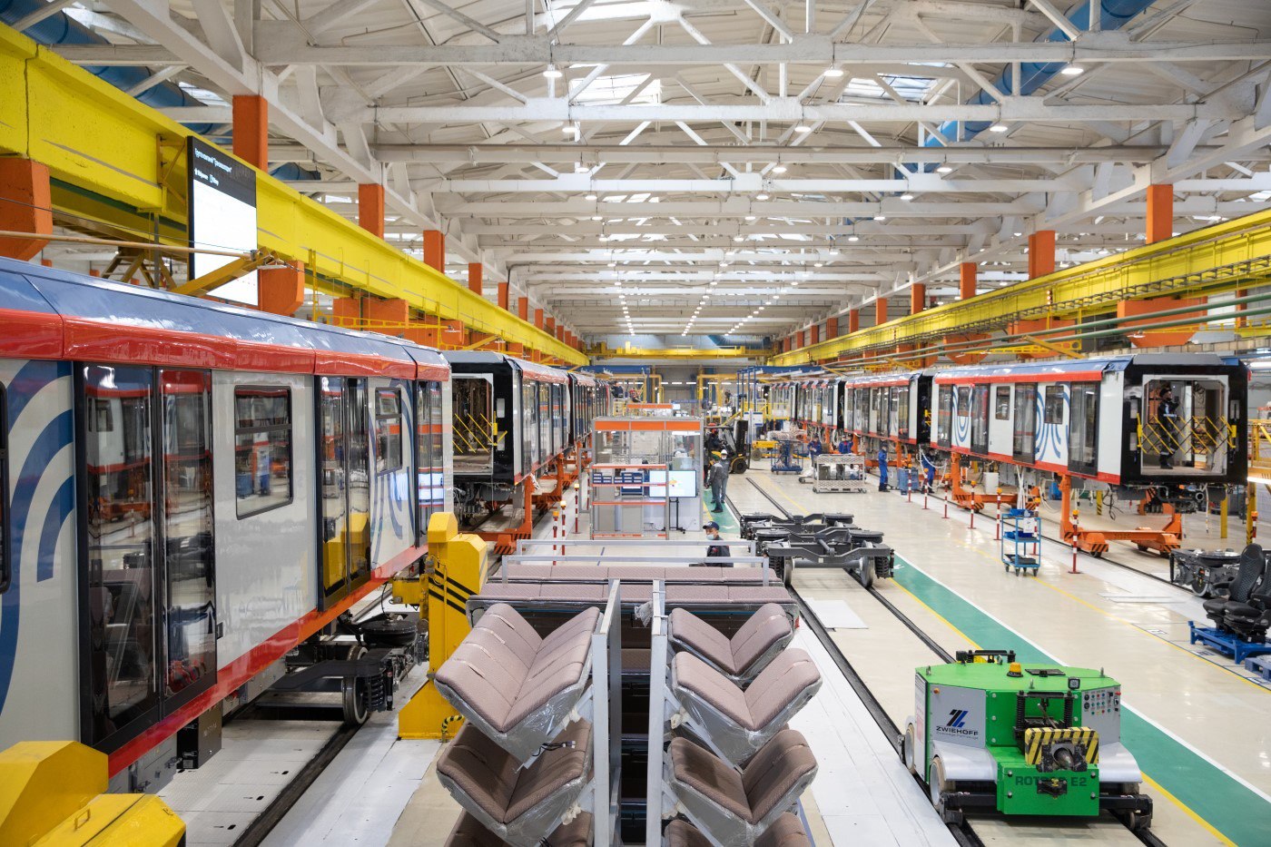 Production of metro trains at Metrowagonmash