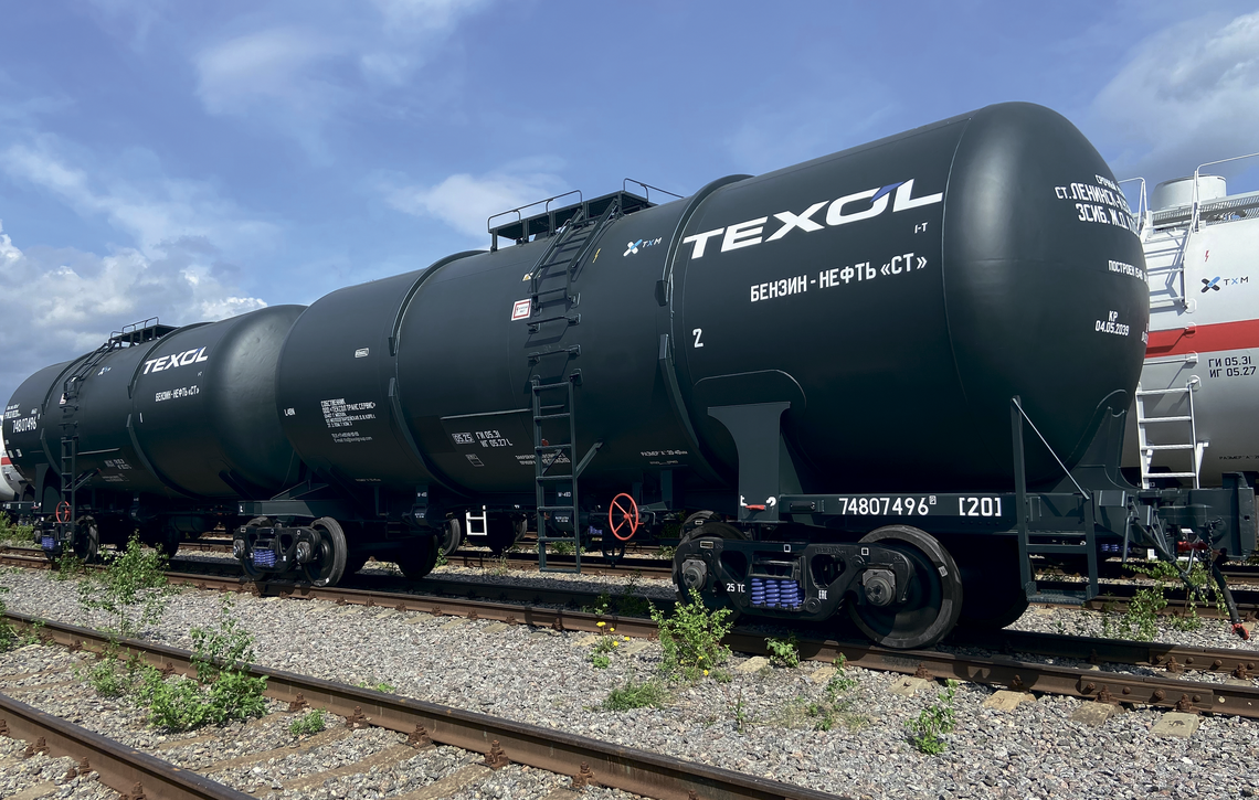 The 15-629 articulated tank car by UWC for TEXOL Group