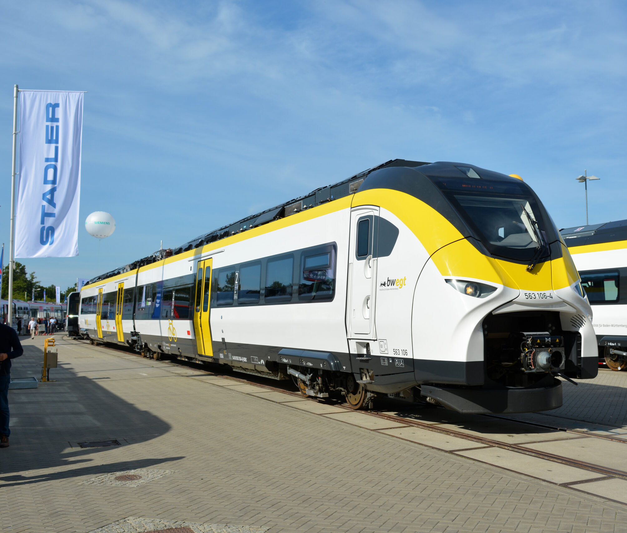 The hybrid train Mireo Plus B by Siemens