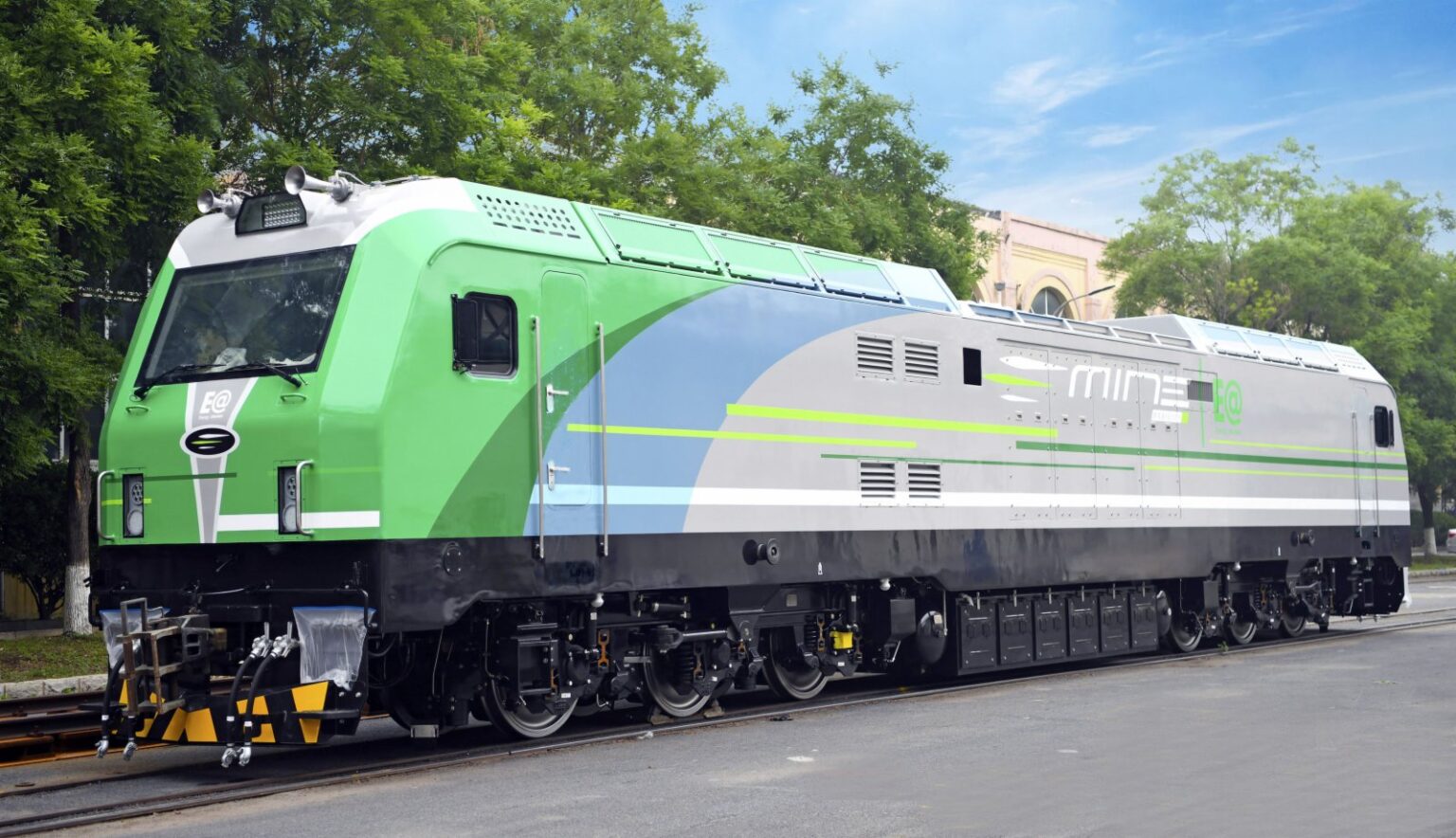 The battery-powered locomotive by CRRС manufactured for Thailand