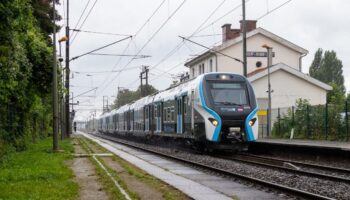 Alstom’s first X’Trapolis Cityduplex dual-voltage EMU starts operation in France