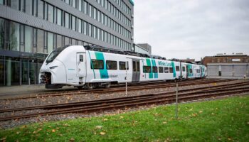 Siemens Mobility presents the first Mireo Smart train