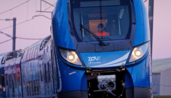 Alstom unveils the Omneo Premium EMU for the Marseille–Nice line