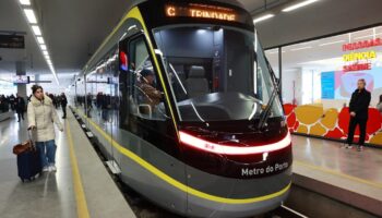 First CRRC CT LRV enters service in Porto