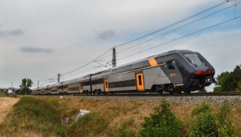 Latest rolling stock procurements and supplies: IR, Alstom, Hitachi Rail, SNCF, PC TS, STM