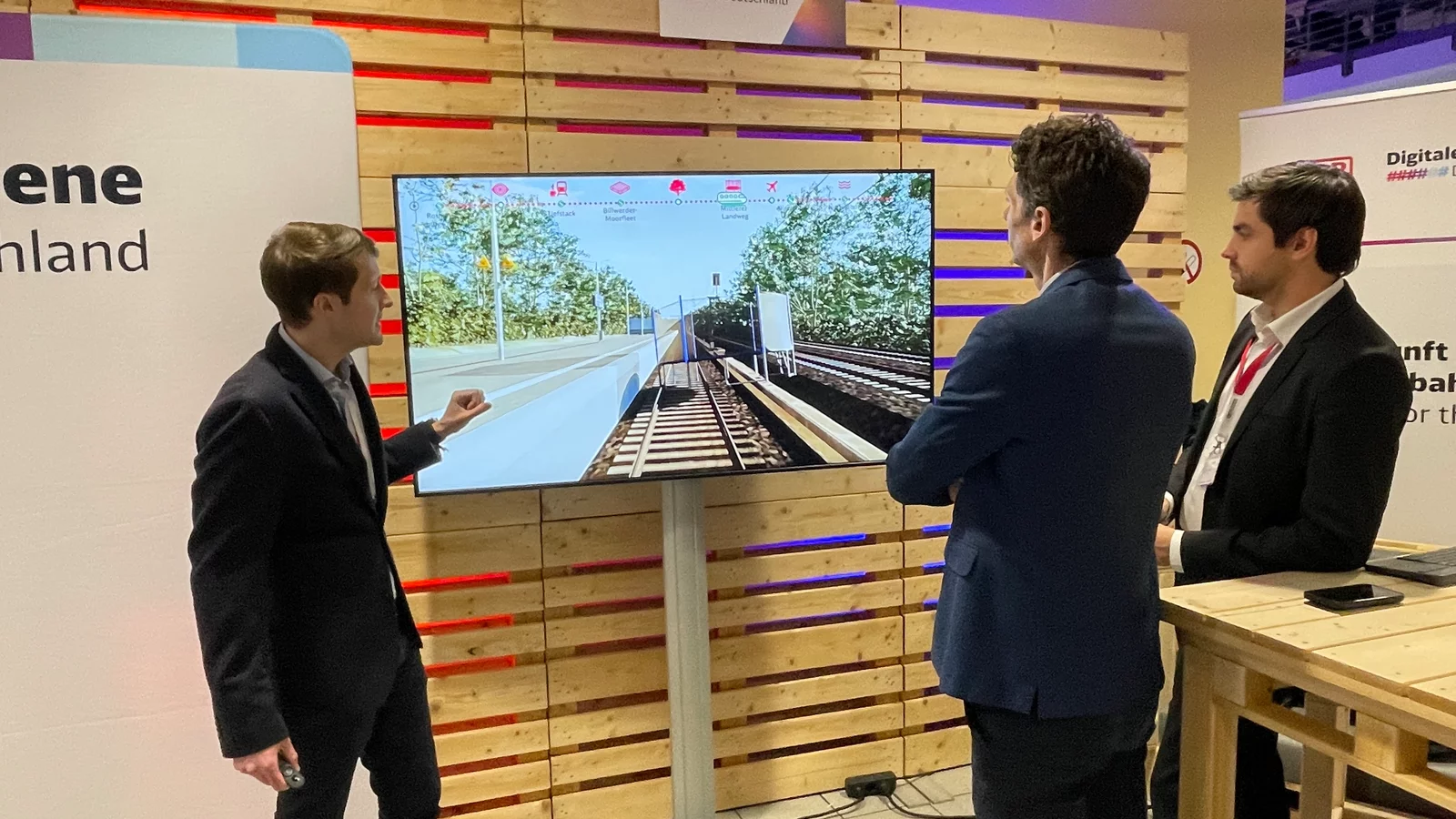 Presentation of the first photorealistic digital twin of a railway line at the Digital Summit in Jena