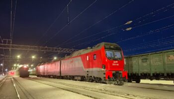 Malakhit 3ES8 electric locomotive put into operation in Russia