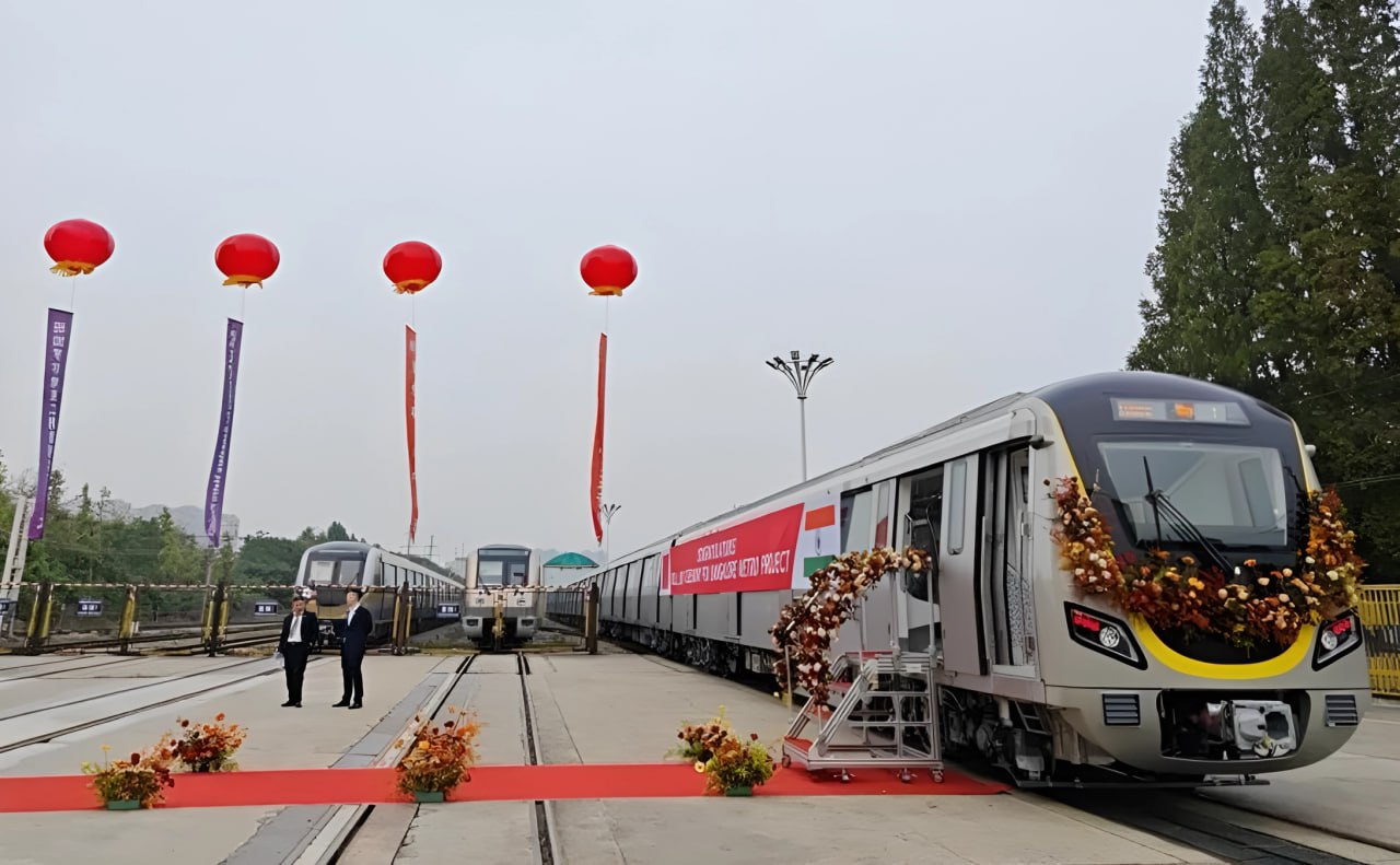 Presentation of CRRC's first metro train for the Yellow Line