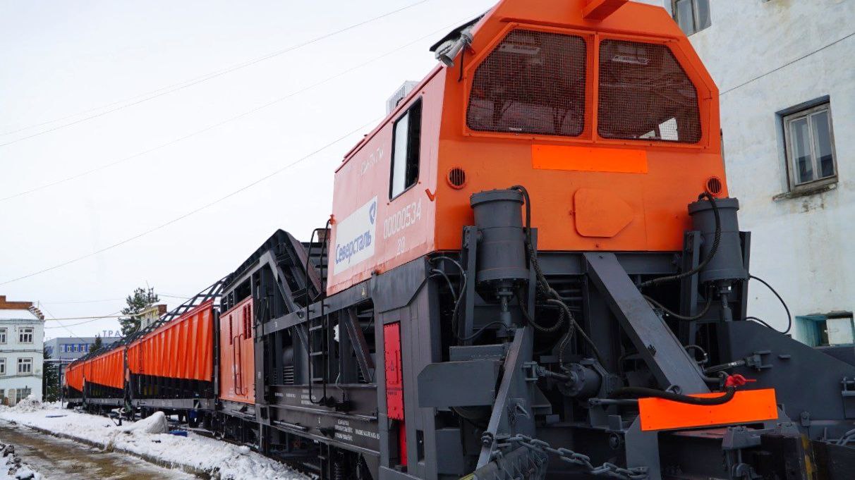 The SM-7N snow clearing train for Olenegorsk Mining and Processing Plant