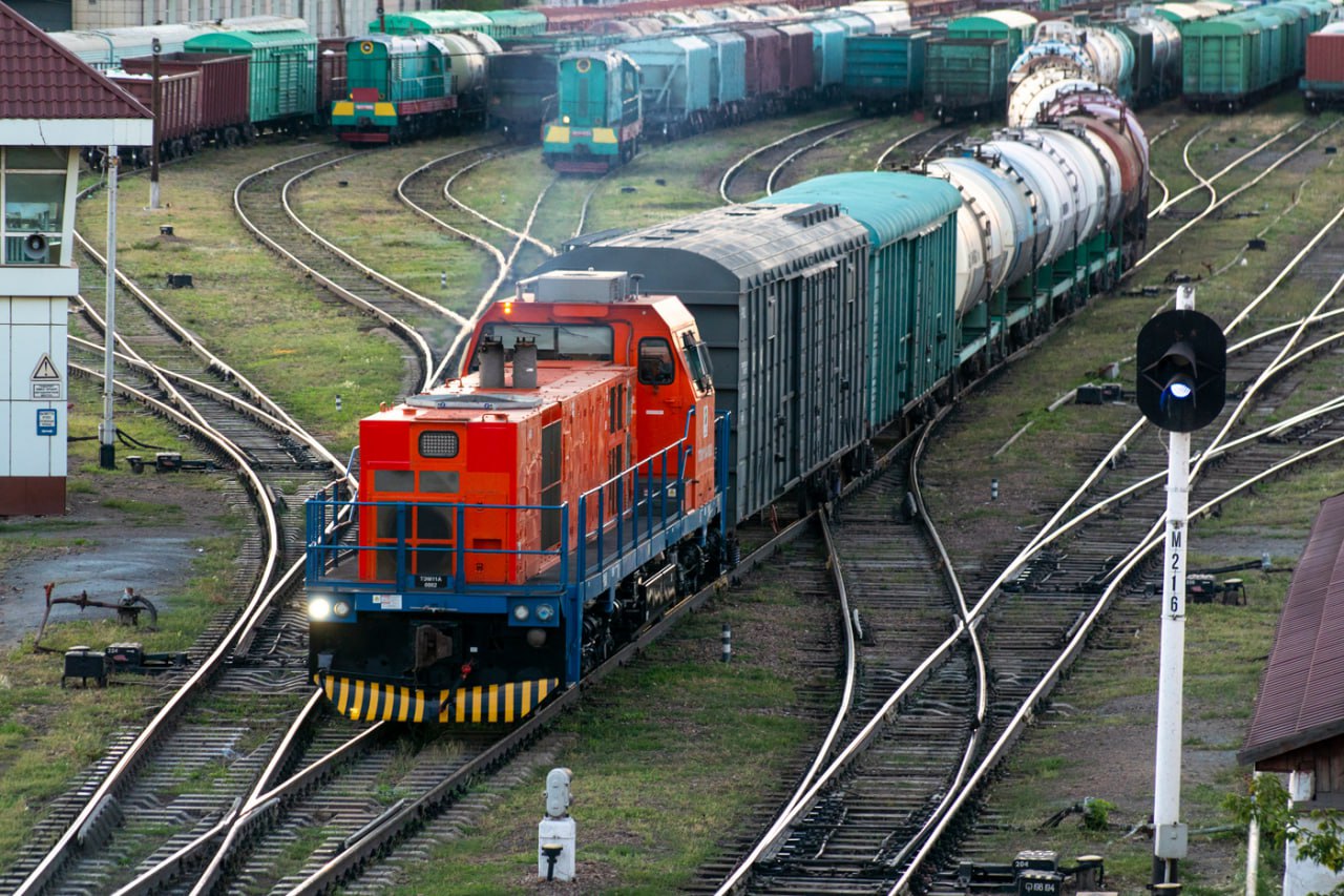The TEM11A shunting locomotive at a station in Astana