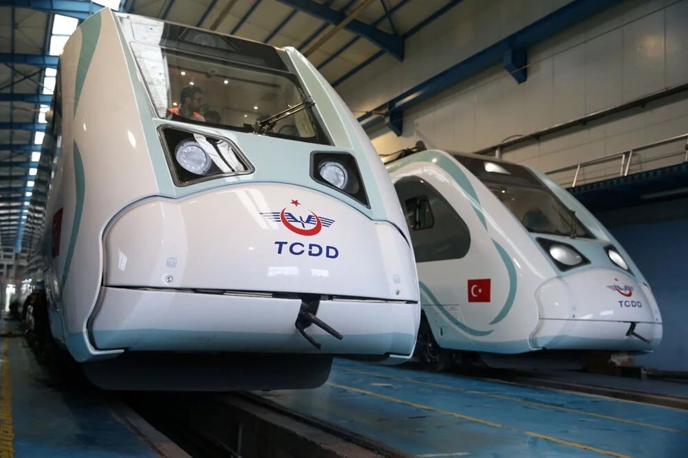The E44000 regional electric trains by Türasaş