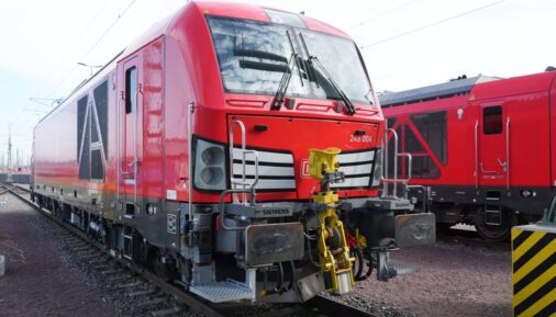The hybrid Vectron Dual Mode Light locomotive from Siemens Mobility