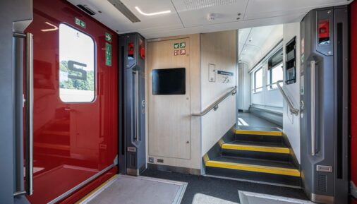 The entry zone in the Railjet train by Siemens Mobile