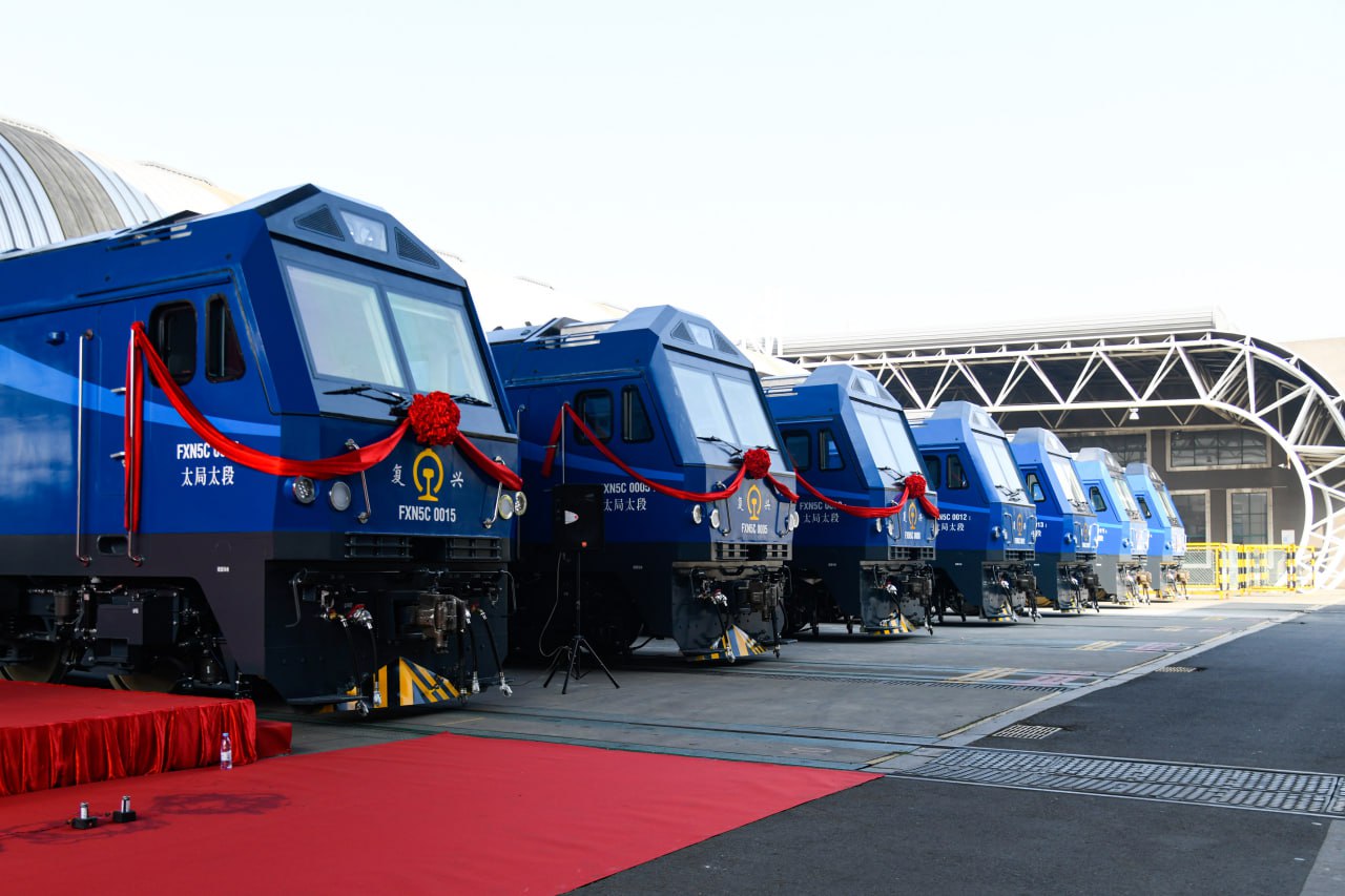 Acceptance of the first batch of the FXN5C locomotives