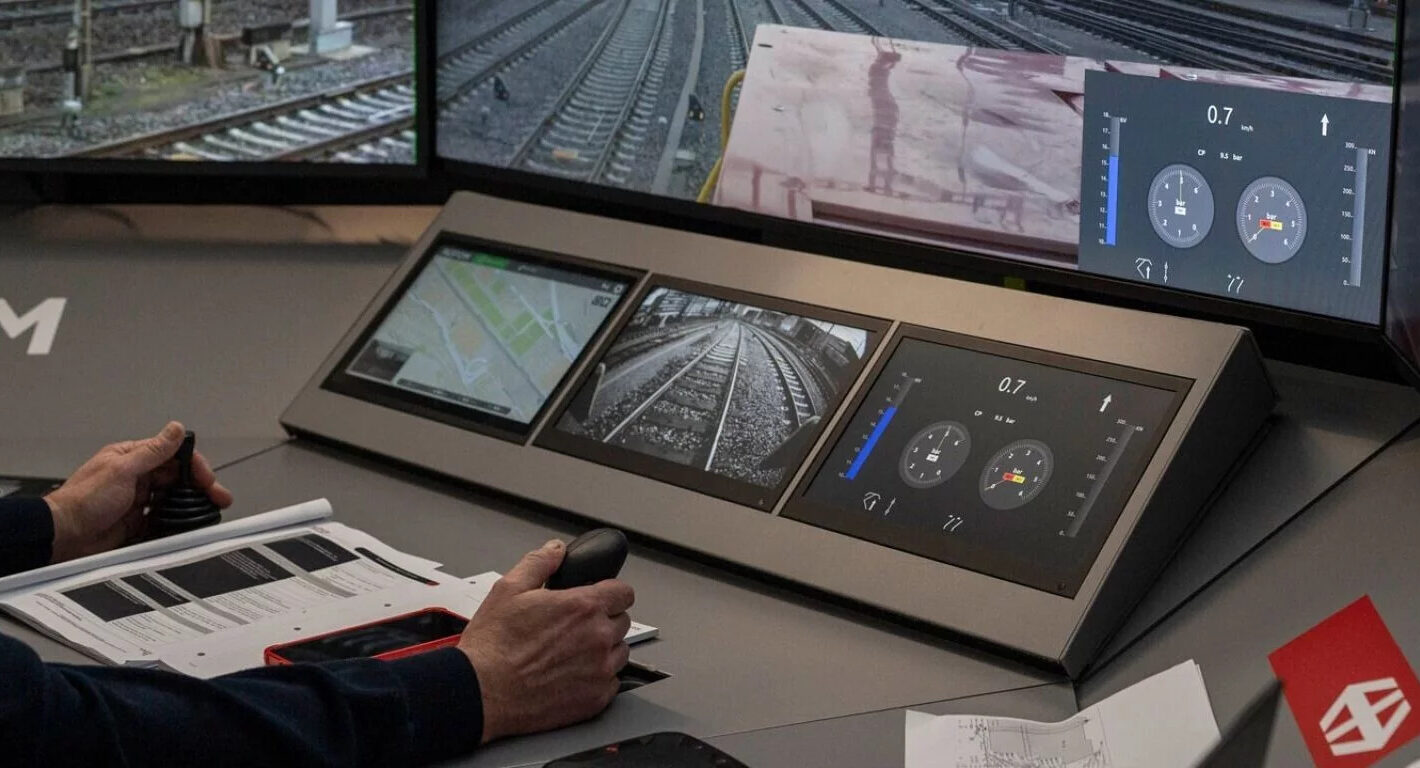 The remote control console for the shunting locomotive