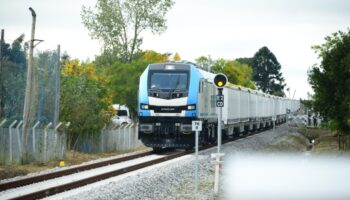 Uruguay launches first Stadler diesel locomotive
