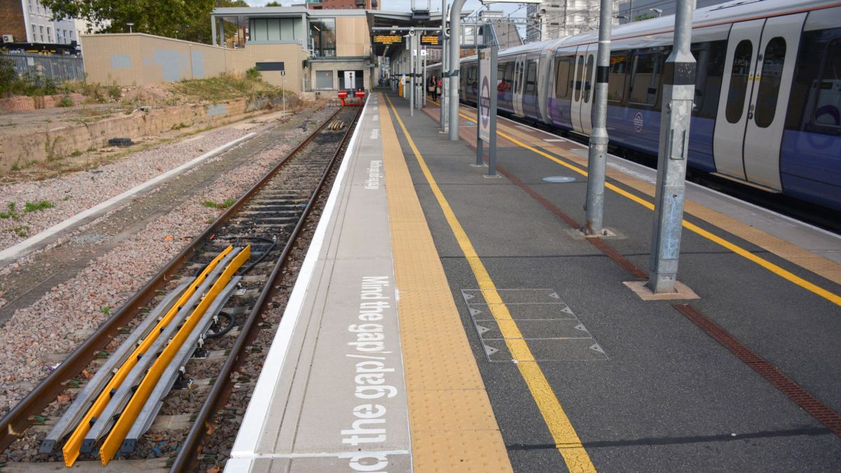 The FastCharge conductor rail at the West Ealing station