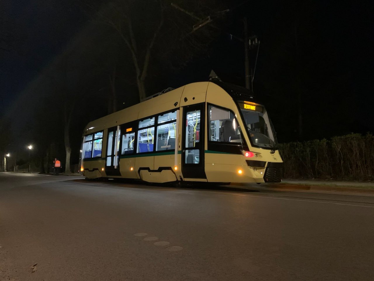 Trial run of the Moderus Gamma LF 10 AC BD tram in Woltersdorf