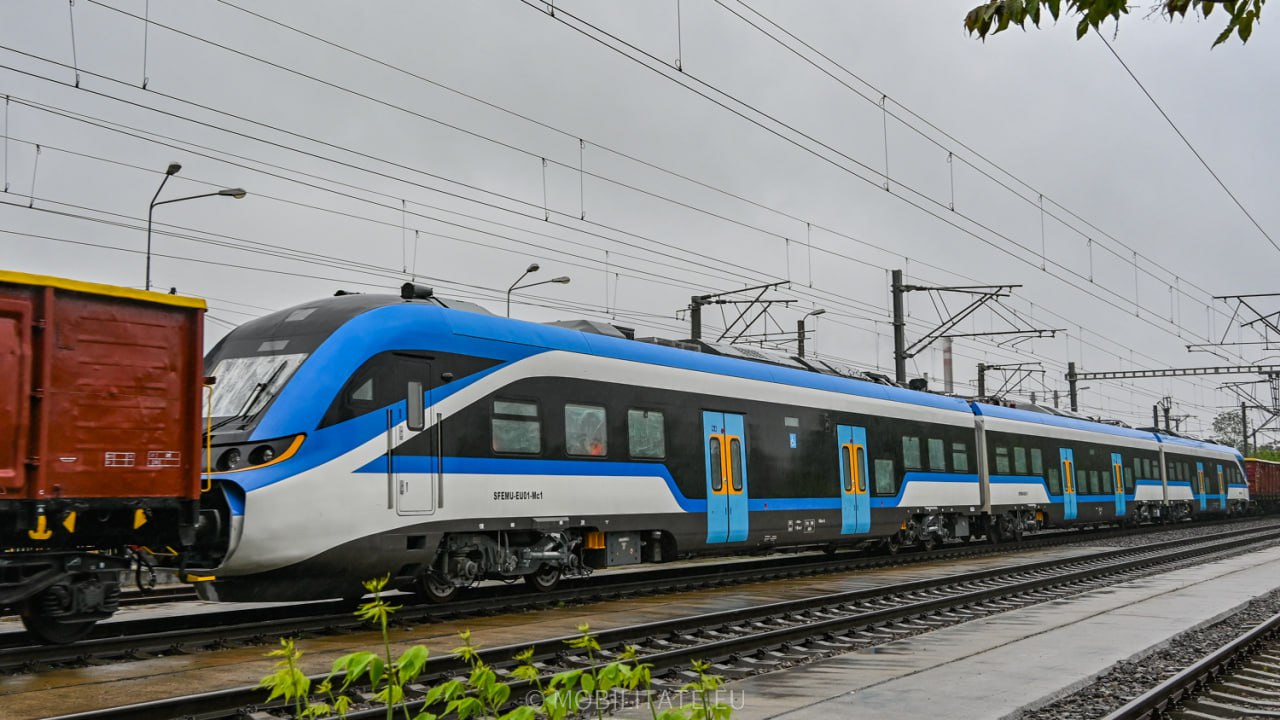 The CRRC train for Romania