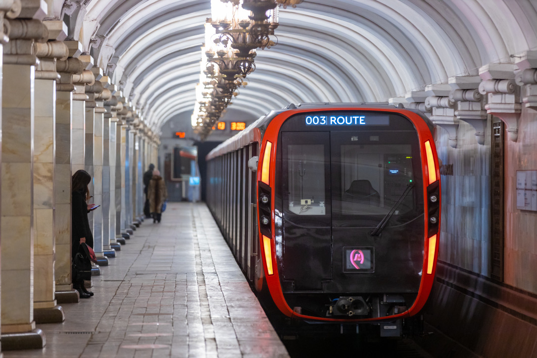 The Moscow-2020 metro train on the Circle Line of the Moscow Metro